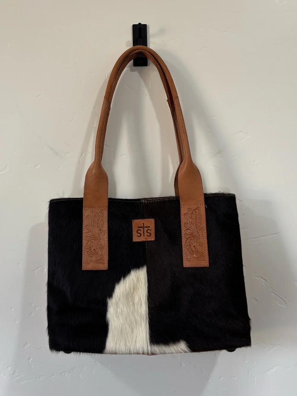 STS Ranchwear Yipee Kiyay tote bag purse cowhide tooled leather